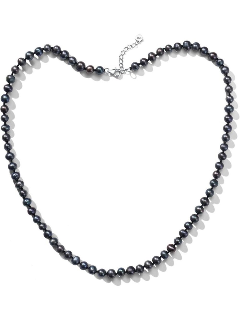 Elegant Pearl Necklace - Saltwater & Freshwater Strand for Women, Chic Jewelry